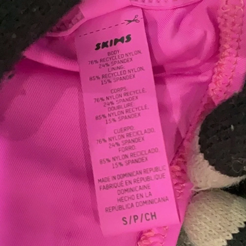 SKIMS adjustable triangle bikini top in neon orchid size small - Picture 3 of 3
